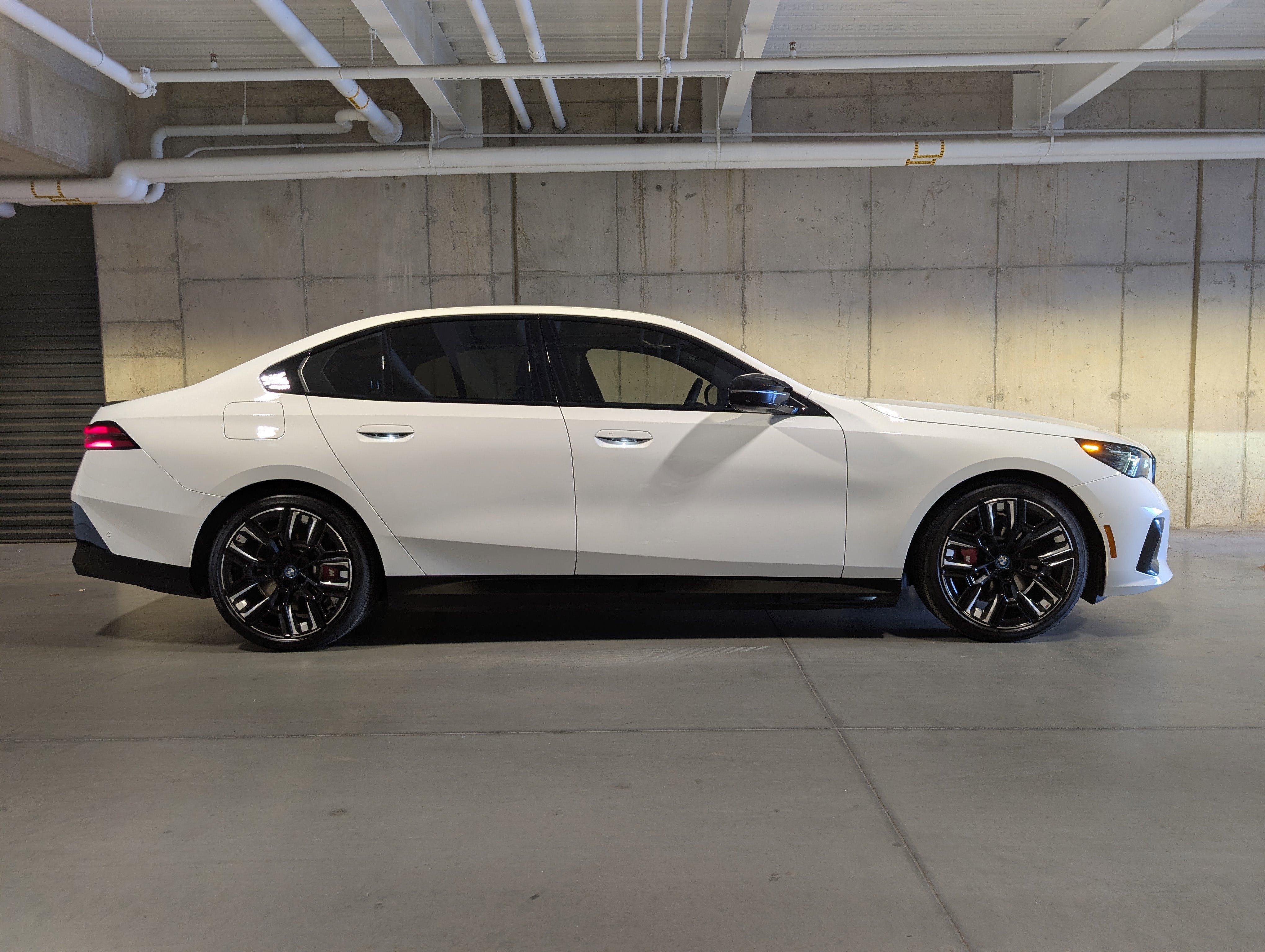 Used 2024 BMW i5 M60 w/ Premium Package image 10