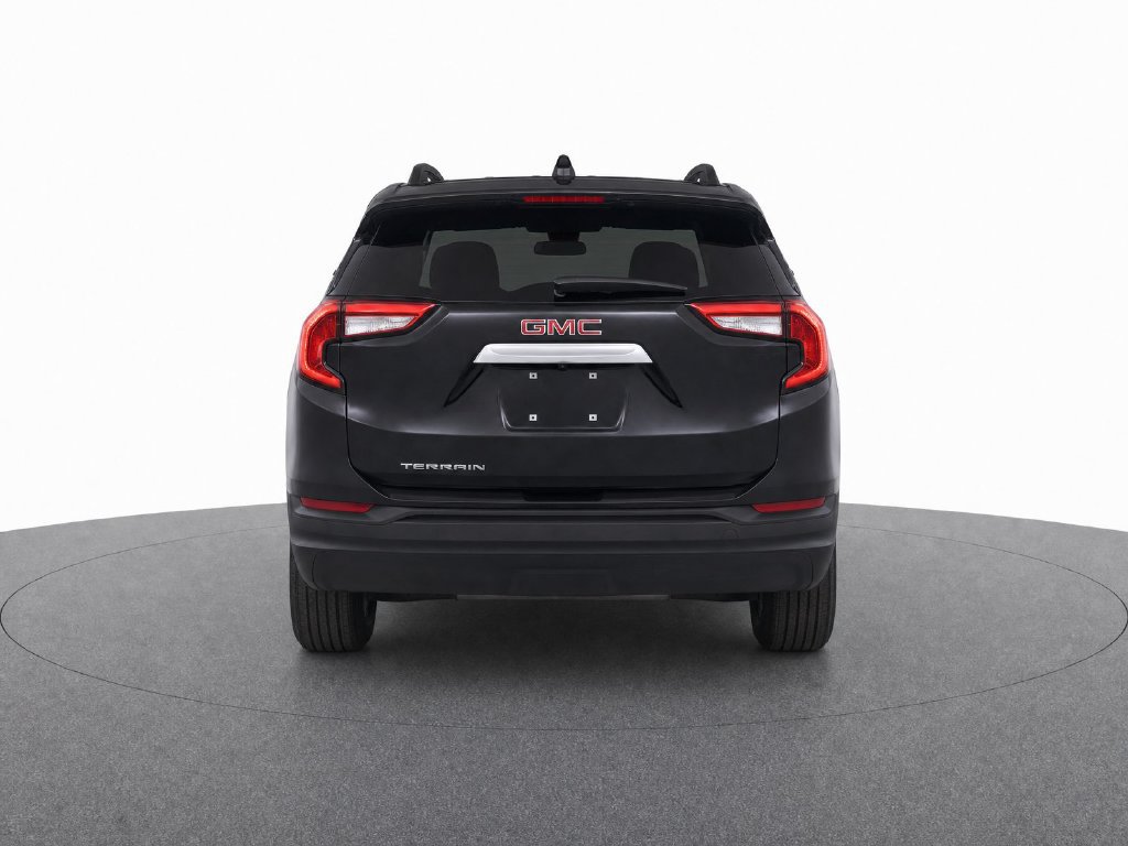 Used 2024 GMC Terrain SLE w/ Driver Convenience Package FWD image 8