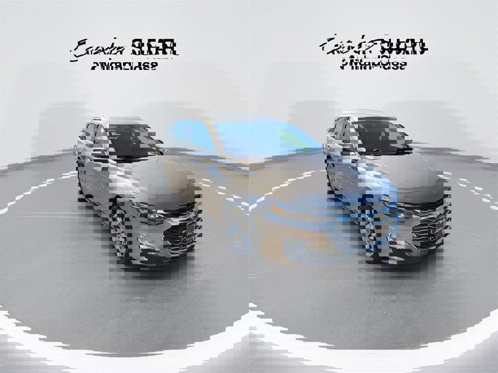 Used 2024 Chevrolet Malibu LT image 2