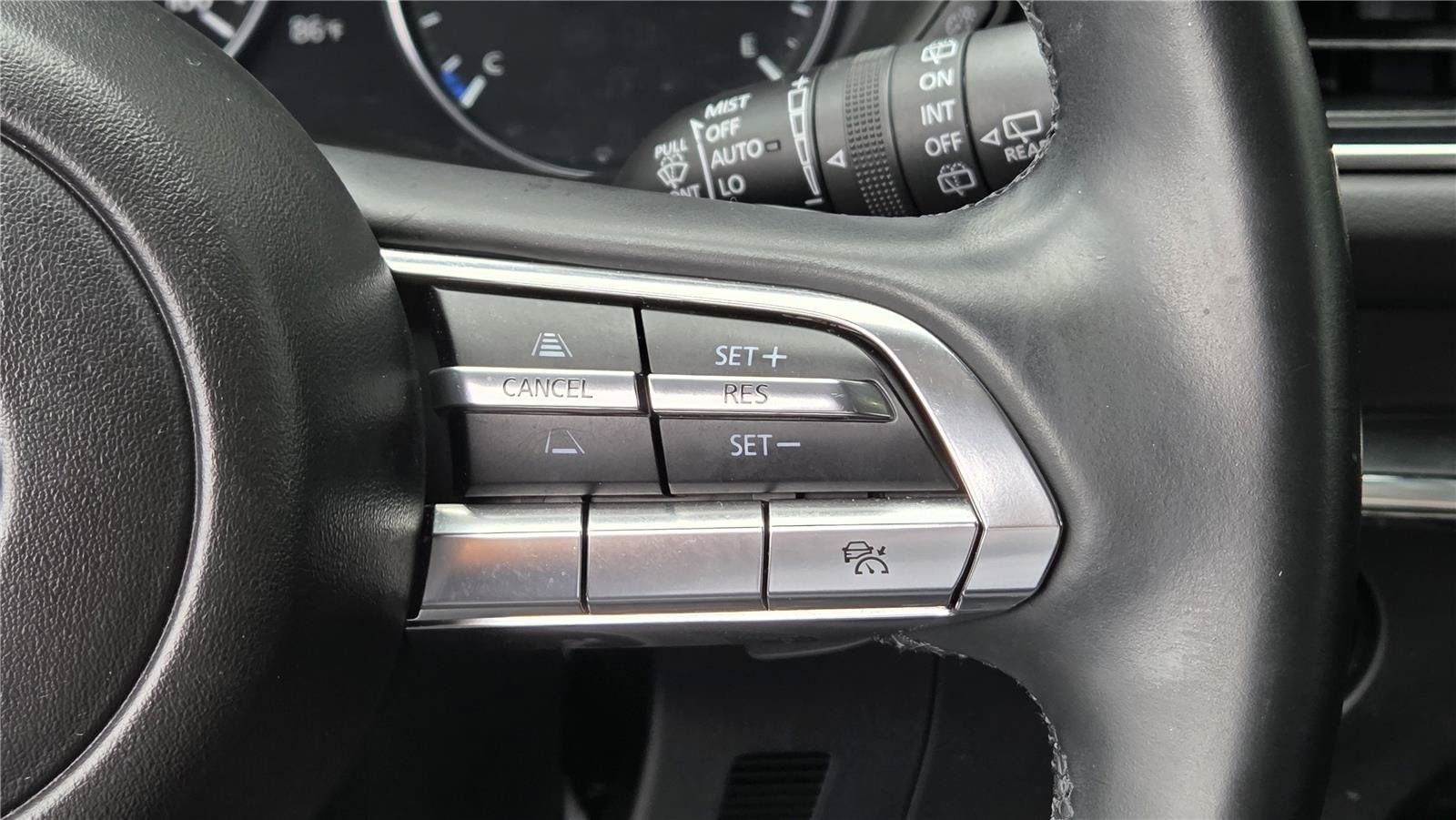 Used 2020 MAZDA CX-30 AWD w/ Premium Package image 19
