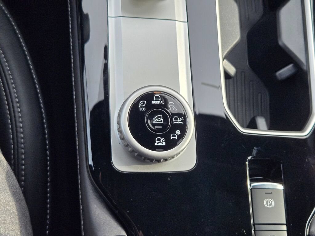 New 2027 Mitsubishi Outlander LE AWD/4WD image 23
