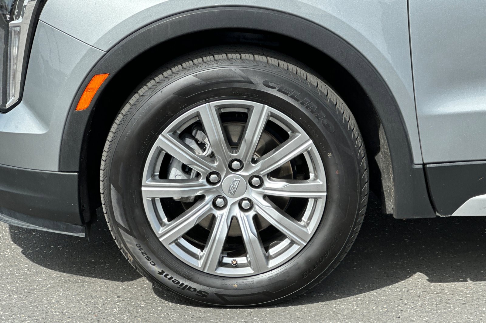 Used 2023 Cadillac XT4 Premium Luxury image 25