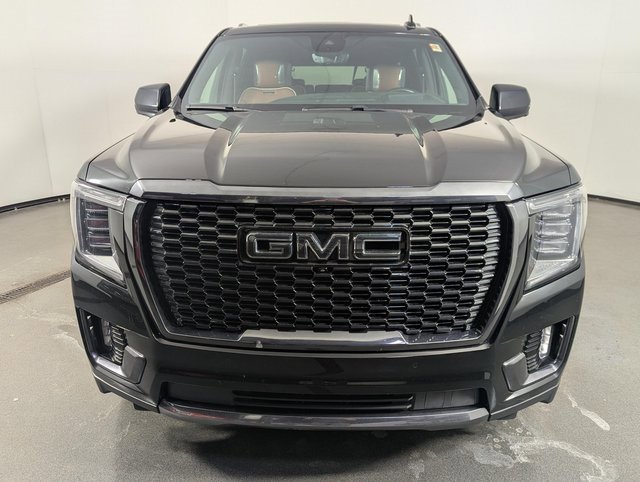 Used 2023 GMC Yukon XL Denali Ultimate image 3