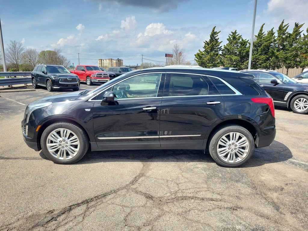 Used 2017 Cadillac XT5 Premium Luxury w/ Advanced Security Package FWD image 2
