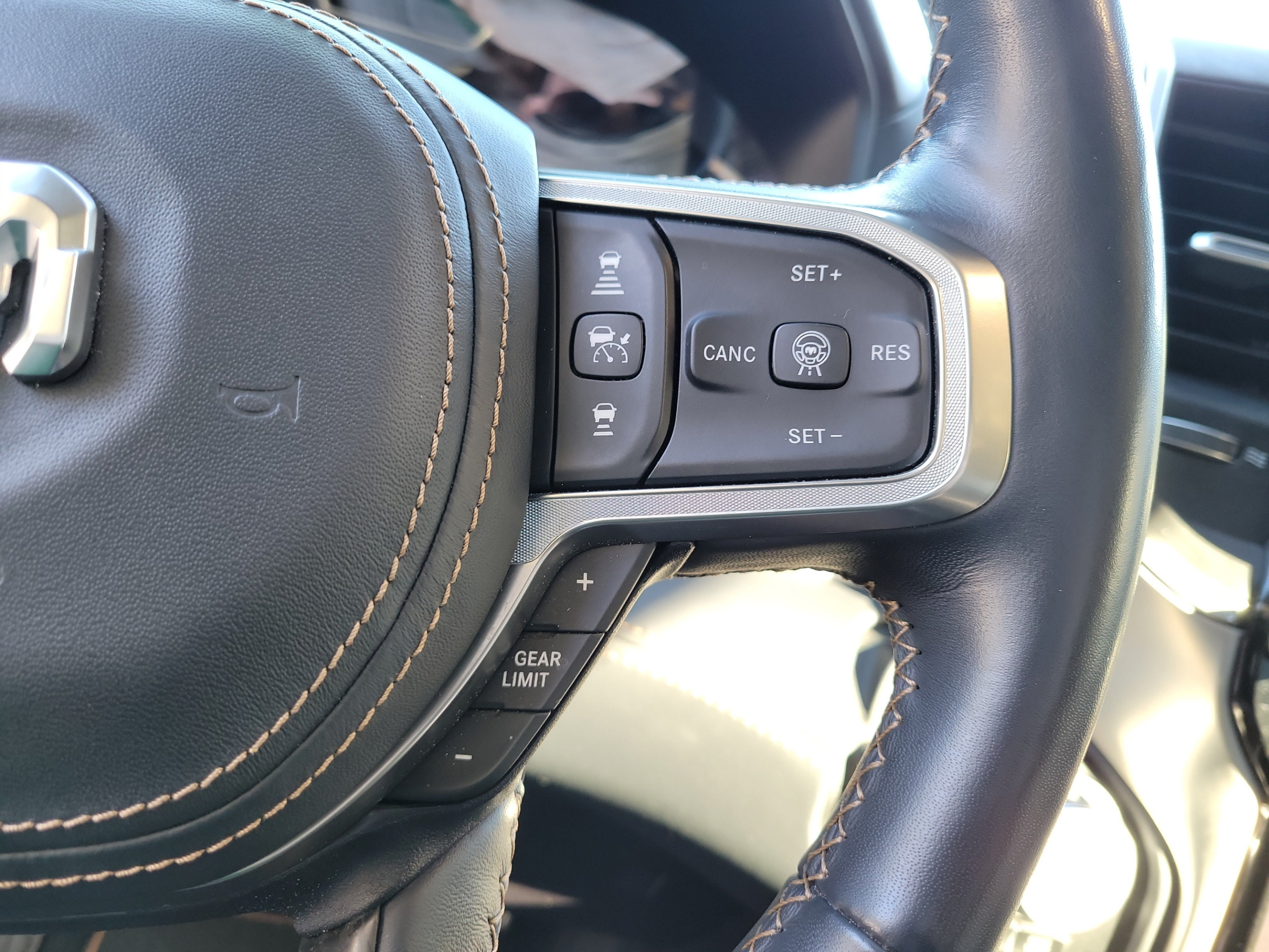 Used 2025 RAM 1500 Tungsten w/ Off Road Group AWD/4WD image 28