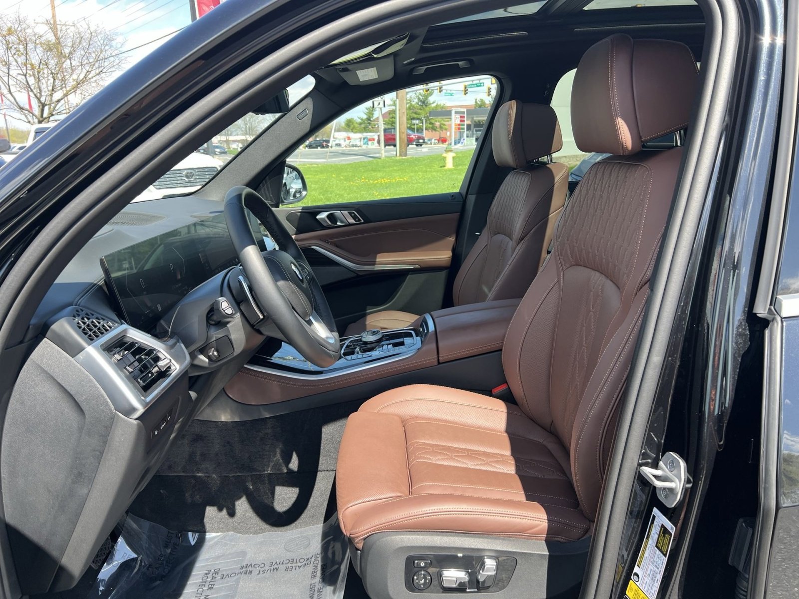 Used 2024 BMW X5 xDrive40i w/ Executive Package image 13