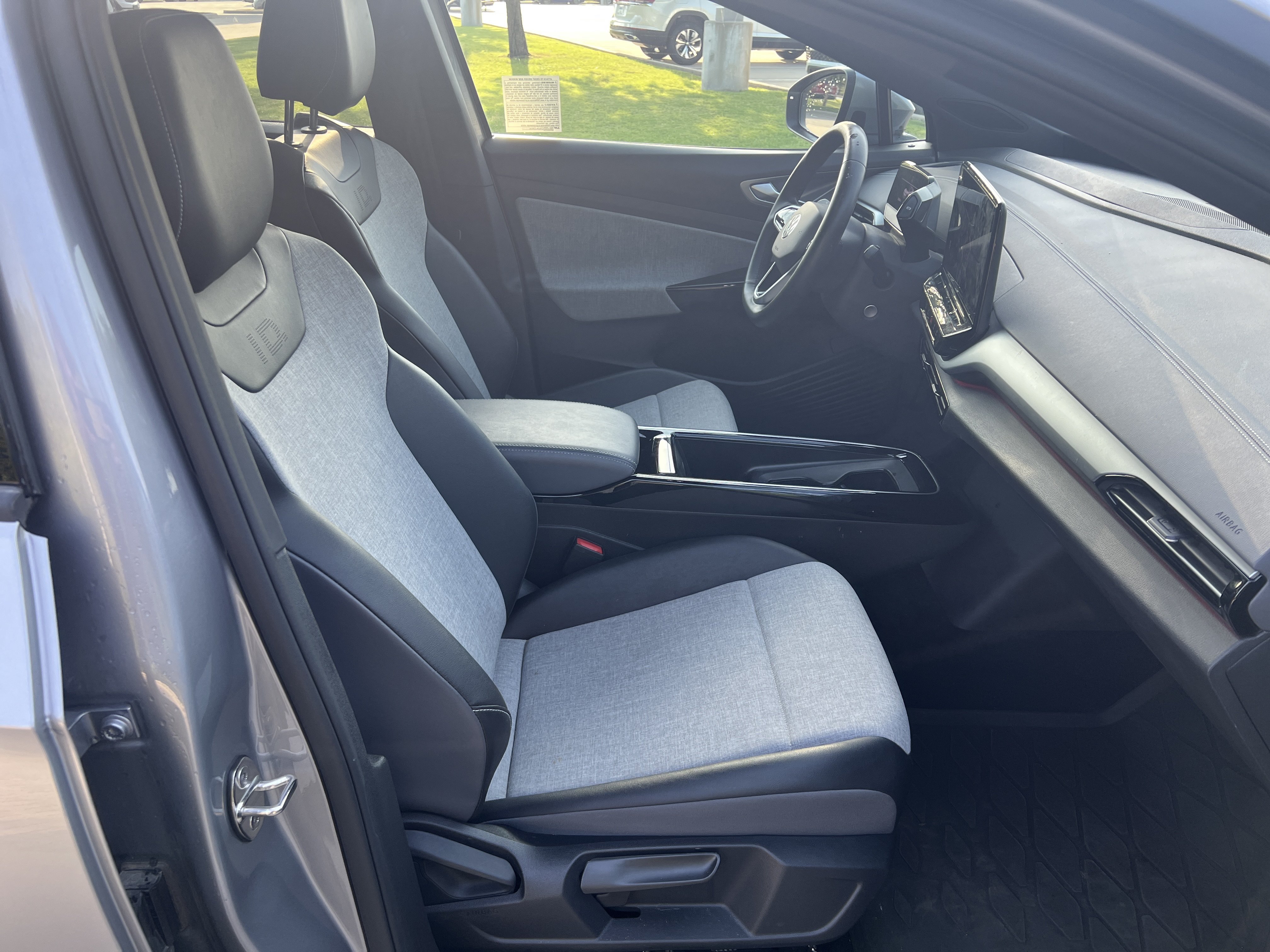 Certified 2023 Volkswagen ID.4 2WD image 28