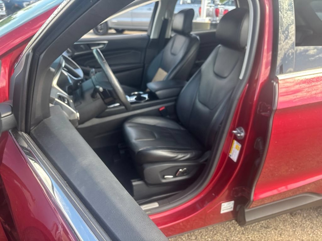 Used 2015 Ford Edge Titanium w/ Equipment Group 301A AWD/4WD image 30