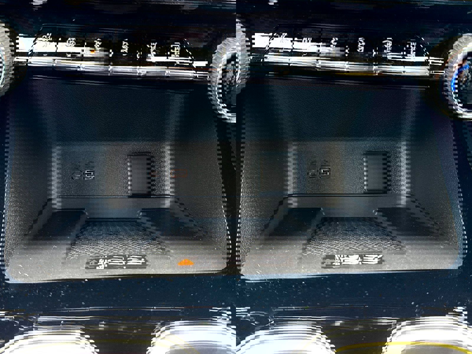 New 2026 Chevrolet Traverse High Country w/ LPO, Floor Liner Package AWD/4WD image 72