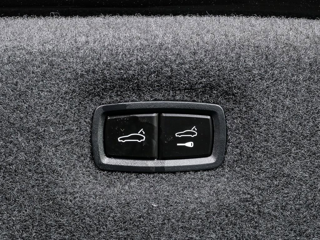 Certified 2024 Porsche Taycan 4S image 33