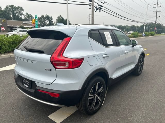 Certified 2025 Volvo XC40 B5 Core AWD/4WD image 5