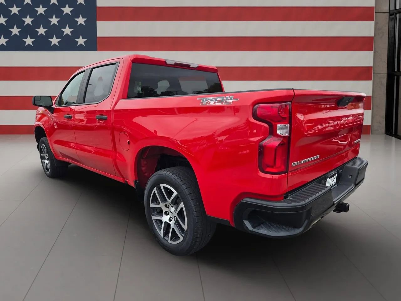 Used 2019 Chevrolet Silverado 1500 Custom Trail Boss w/ Custom Convenience Package image 6