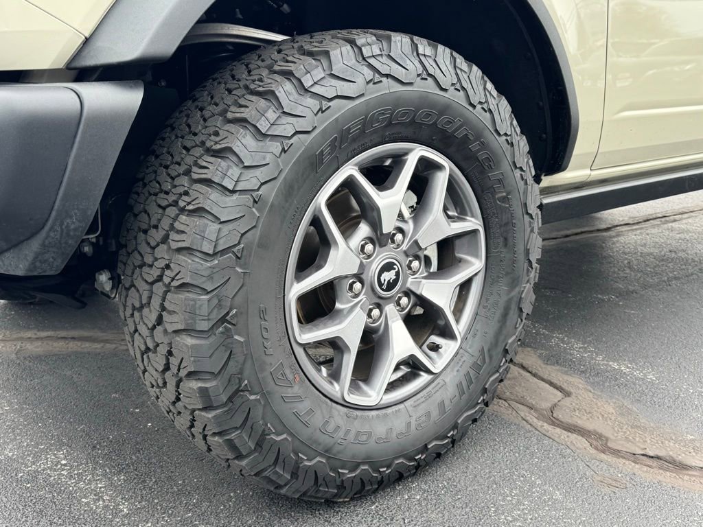 Used 2025 Ford Bronco Badlands image 30