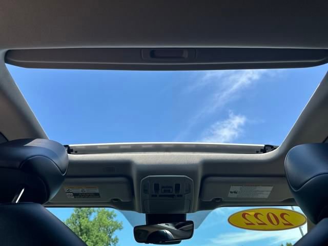 Used 2022 Toyota Highlander XLE image 11