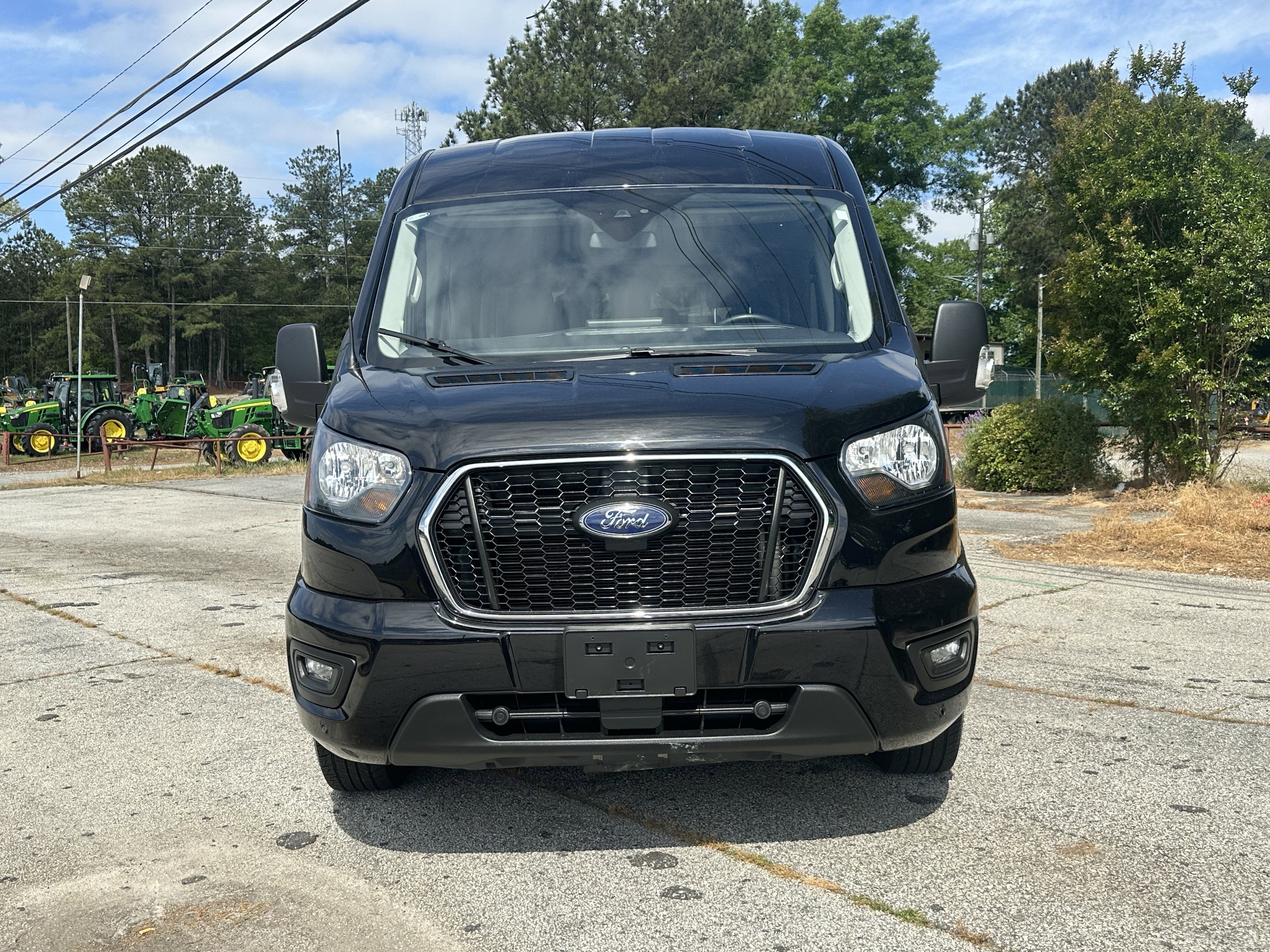 Used 2023 Ford Transit 350 XLT RWD image 2