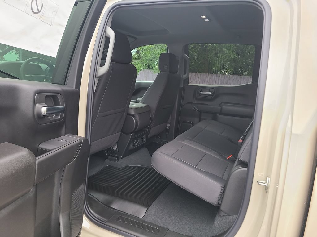 New 2026 Chevrolet Silverado 1500 Custom w/ Turbomax Blackout Package AWD/4WD image 9