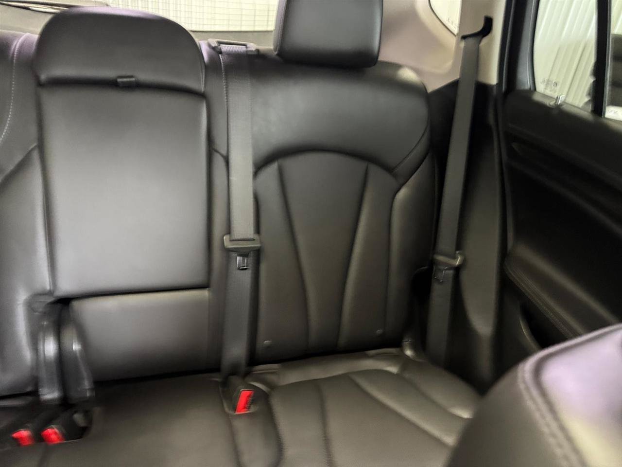 Used 2020 Buick Envision Essence AWD/4WD image 11