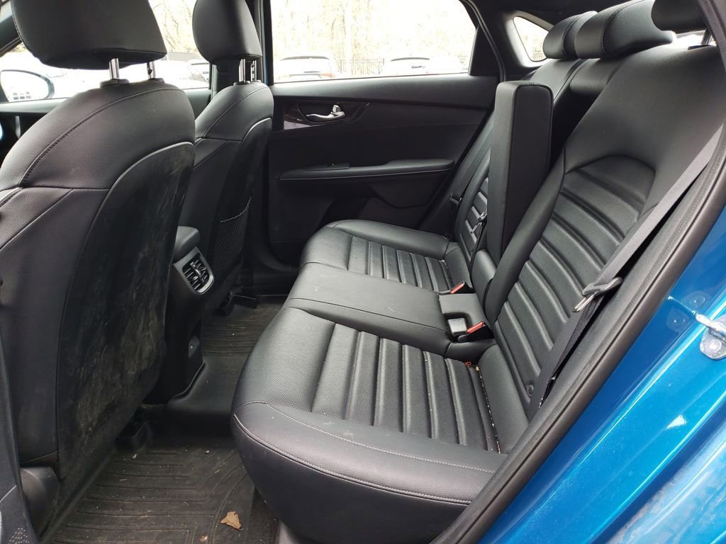 Used 2023 Kia Forte GT-Line w/ GT-Line Premium Package image 27