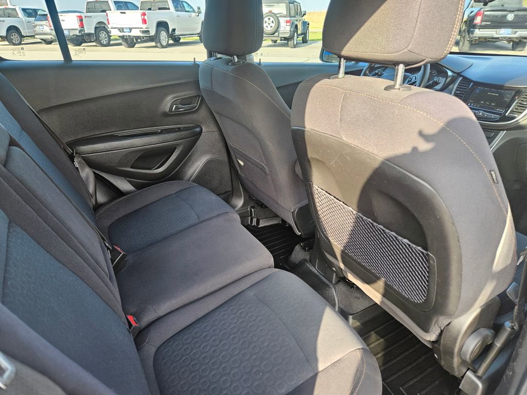 Used 2019 Chevrolet Trax LS AWD/4WD image 28