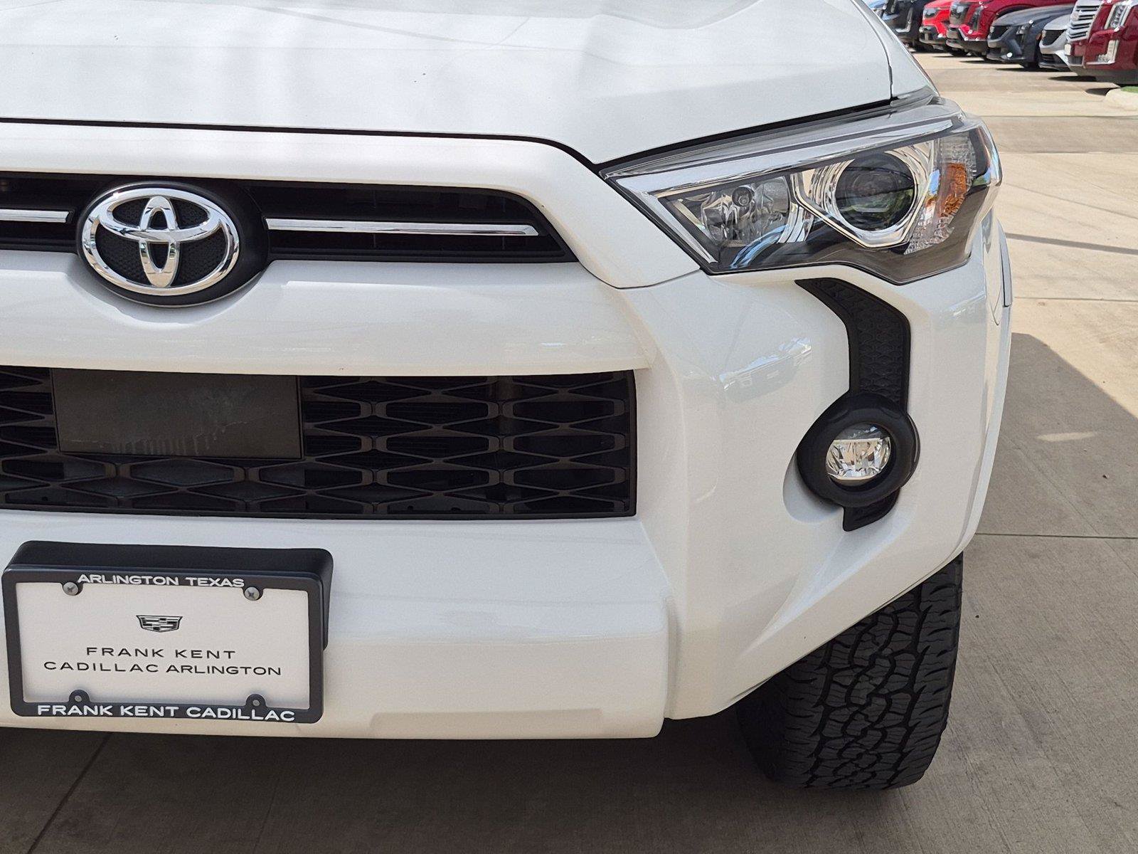 Used 2022 Toyota 4Runner SR5 Premium w/ Moonroof Package AWD/4WD image 6