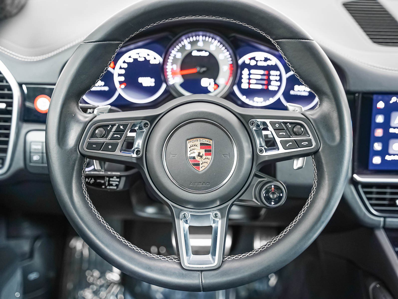 Certified 2023 Porsche Cayenne Turbo AWD/4WD image 17