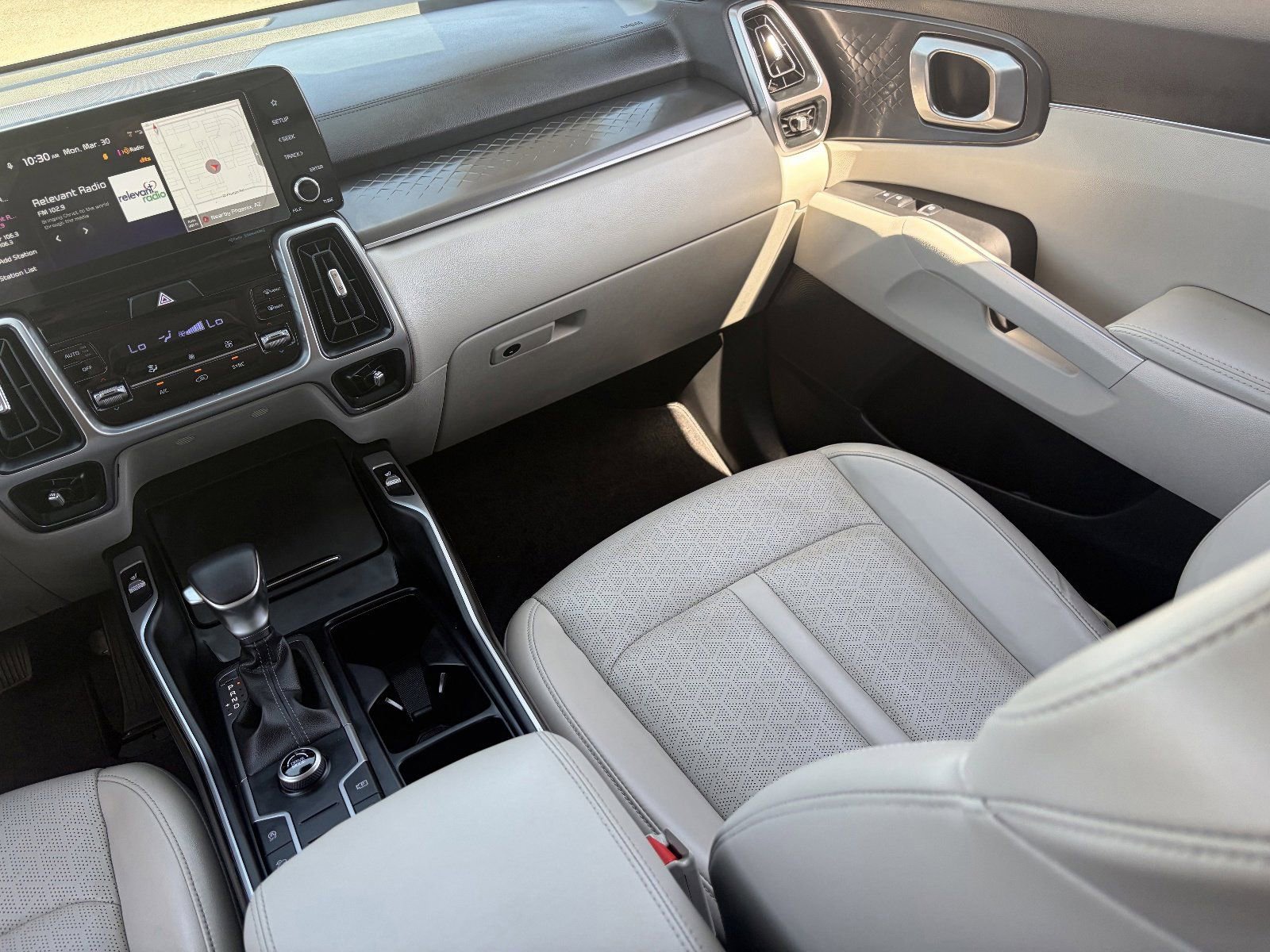 Used 2023 Kia Sorento S w/ Panoramic Sunroof Package image 17