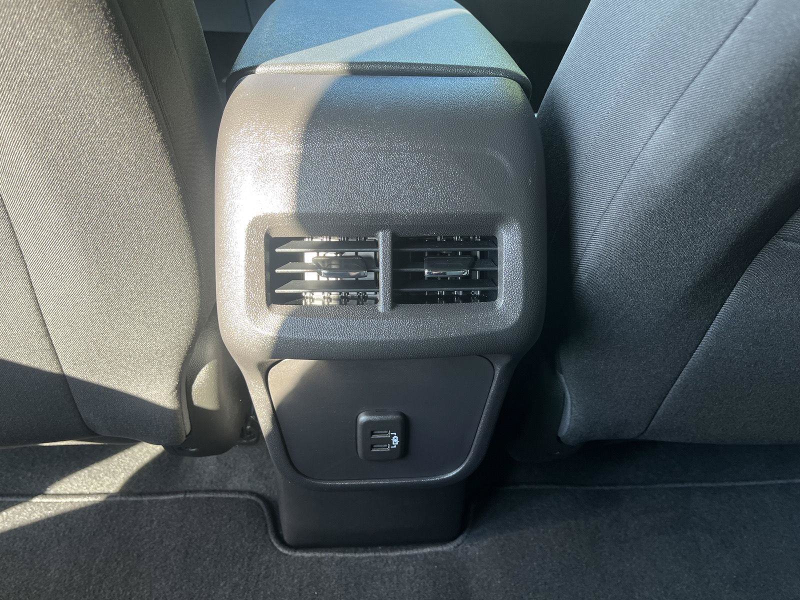 Used 2024 Chevrolet Equinox LS w/ Driver Confidence II Package AWD/4WD image 17