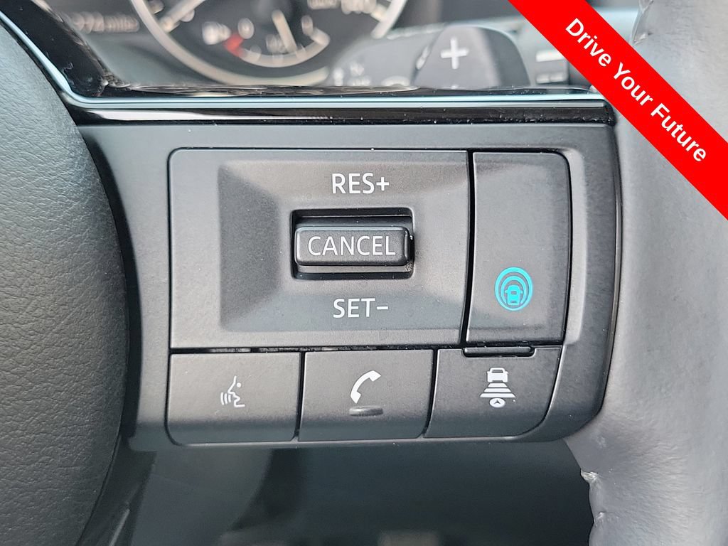 Used 2021 Nissan Rogue SV w/ Premium Package FWD image 6