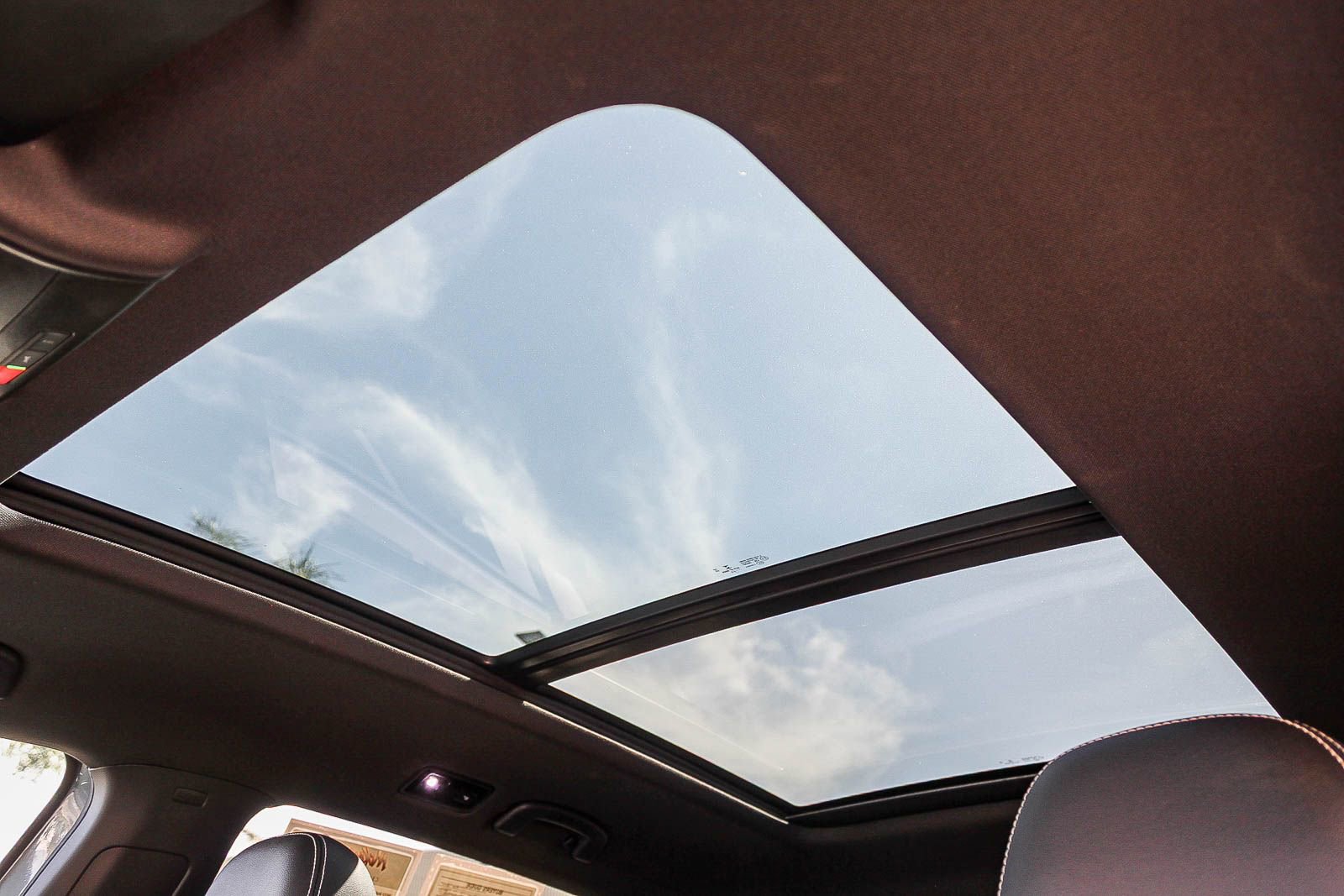 Certified 2022 Volkswagen Atlas Cross Sport SE image 24