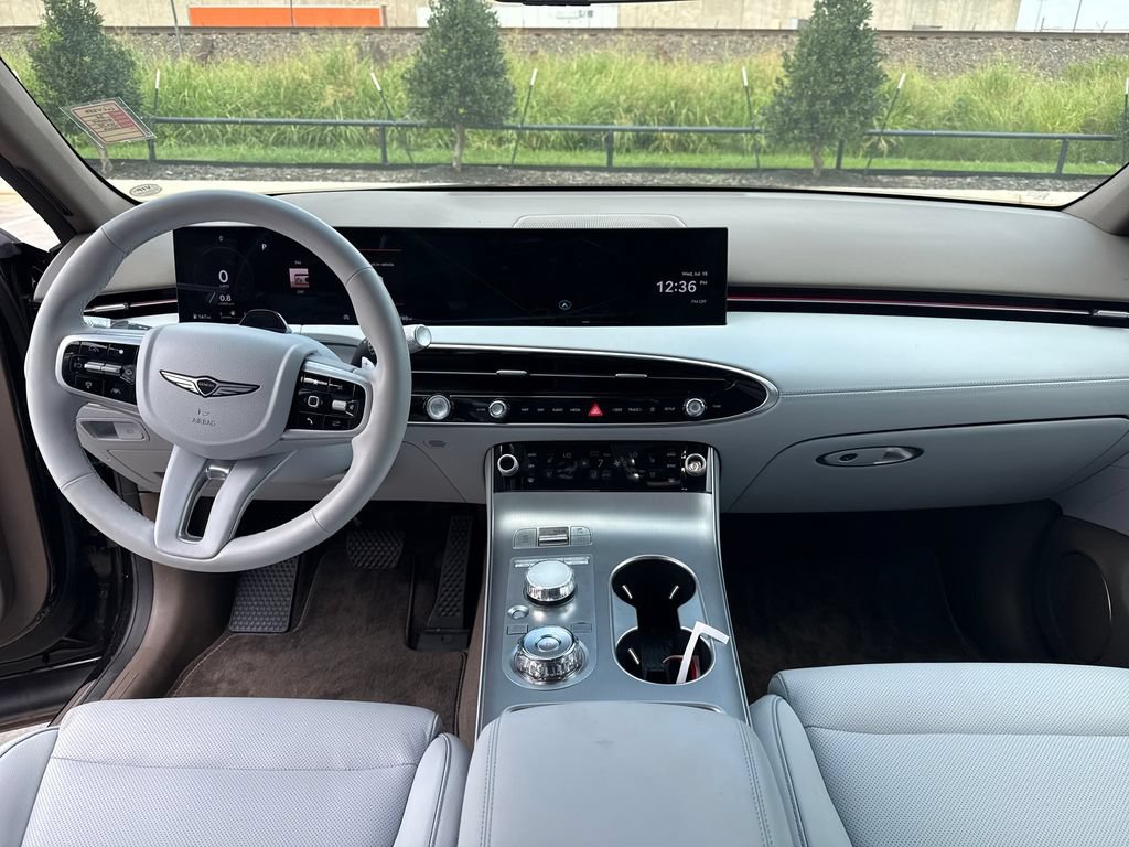 Certified 2026 Genesis GV70 2.5T Advanced AWD/4WD image 12