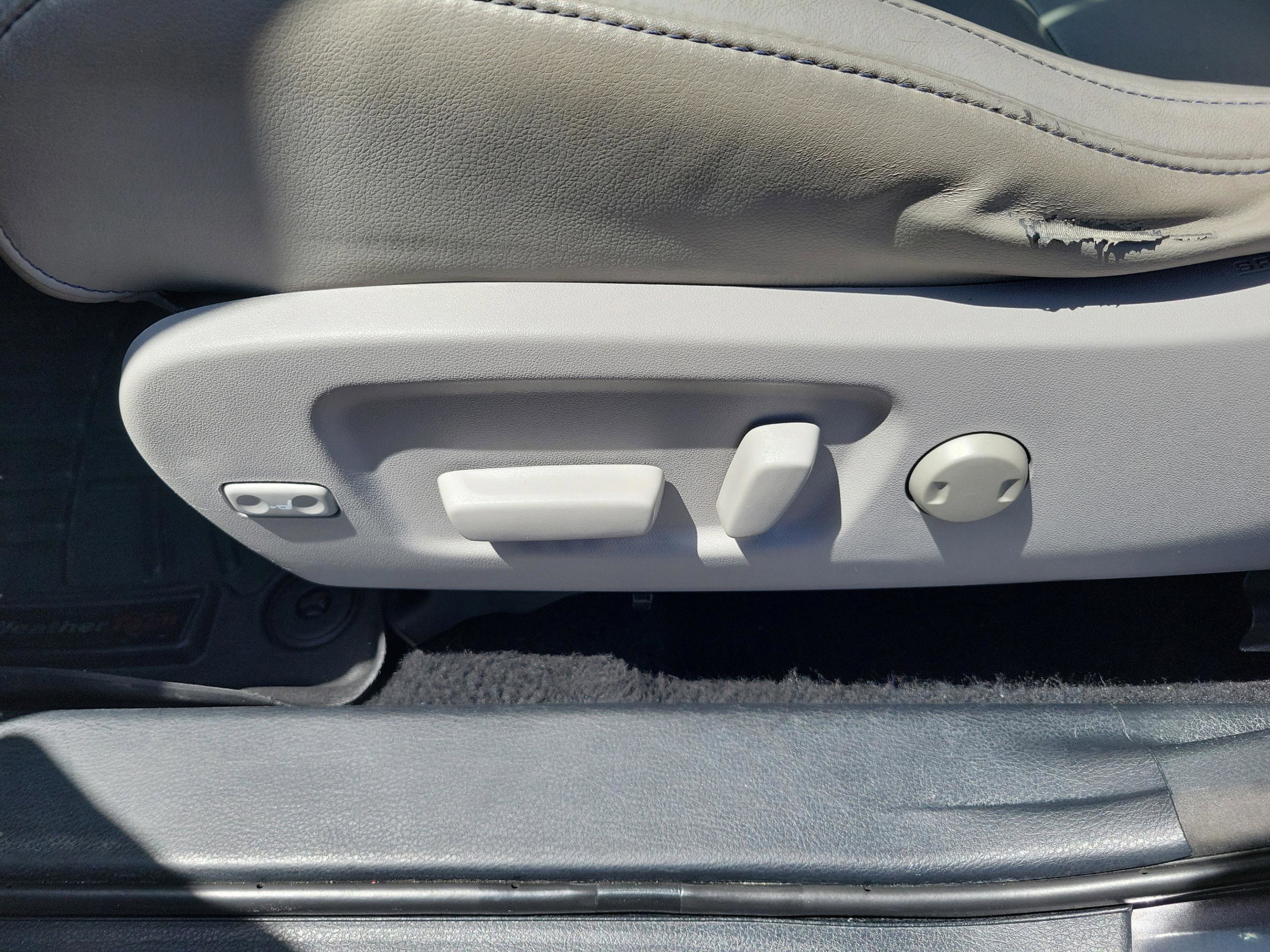 Used 2015 Toyota Highlander XLE image 27