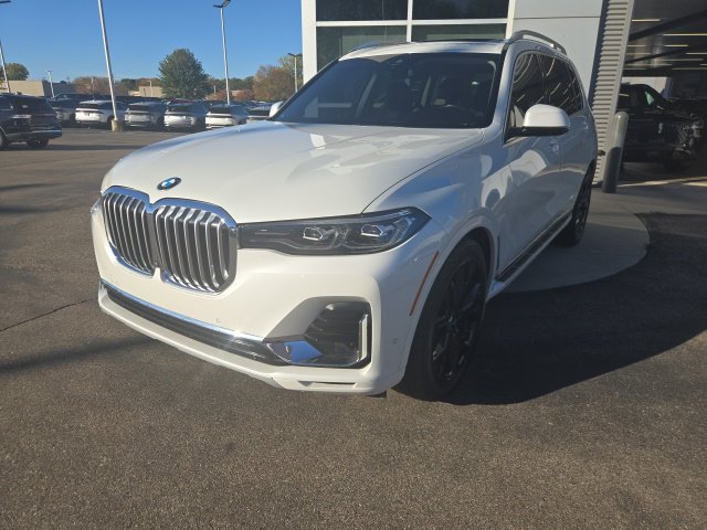Used 2022 BMW X7 xDrive40i w/ Parking Assistance Package AWD/4WD image 7