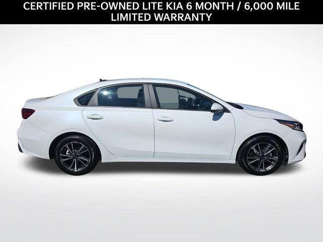 Used 2022 Kia Forte LXS image 2