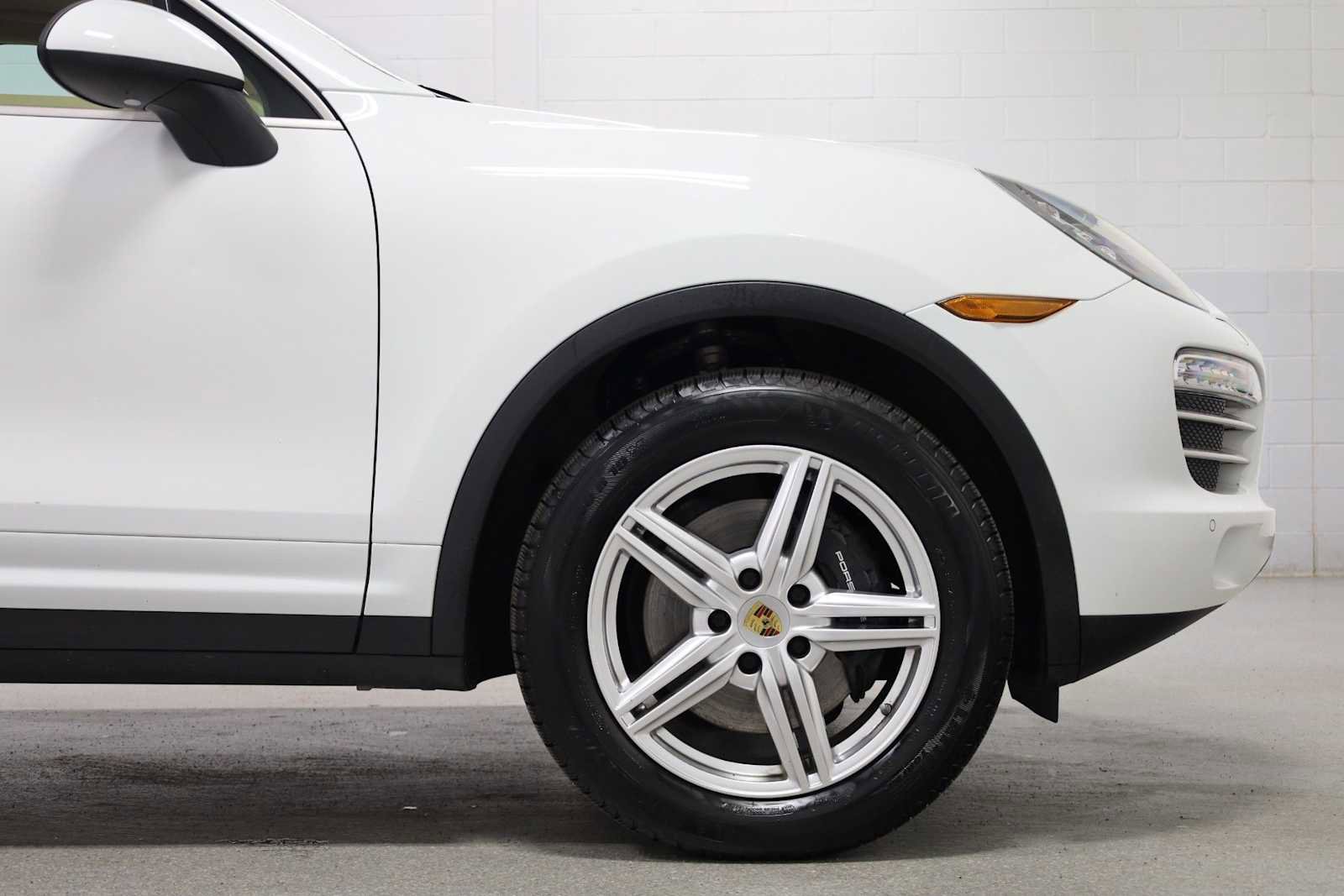 Used 2014 Porsche Cayenne AWD/4WD image 11