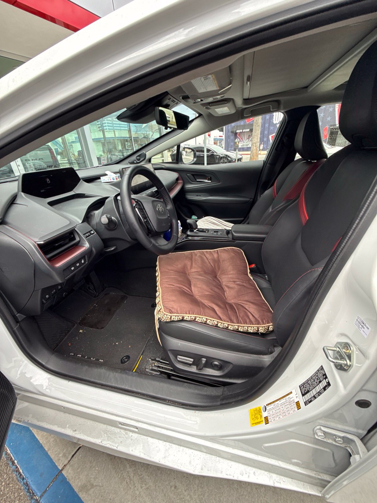 Used 2024 Toyota Prius Prime Premium w/ Advanced Technology Package FWD image 8