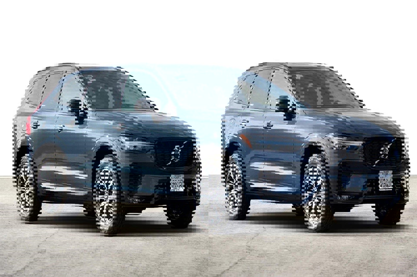 Used 2025 Volvo XC60 B5 Core w/ Protection Package Premier image 10