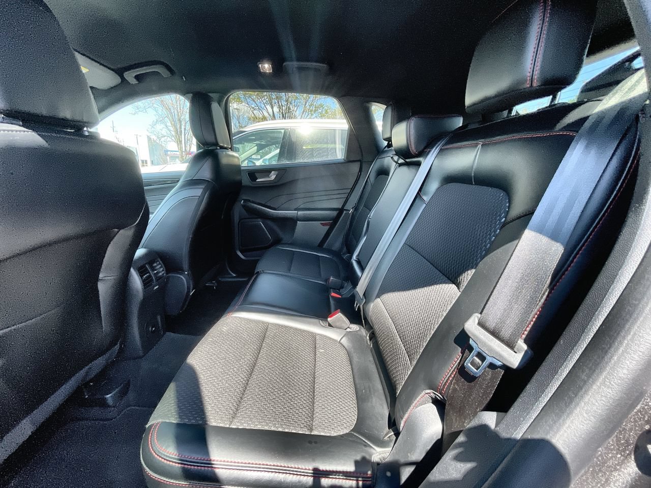 Used 2024 Ford Escape ST-Line w/ Tech Pack #1 FWD image 24