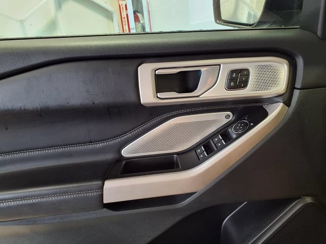 Used 2023 Ford Explorer Limited w/ Limited Technology Package RWD image 18