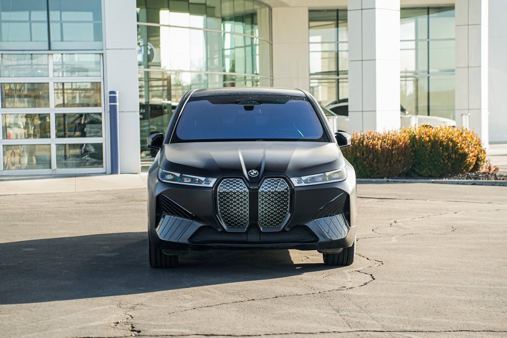 Used 2024 BMW iX xDrive50 w/ Premium Package image 2