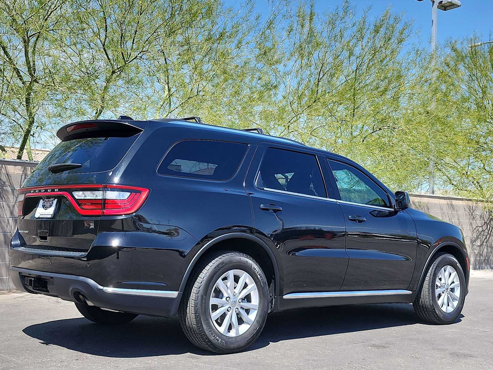 Used 2023 Dodge Durango SXT Launch Edition RWD image 8