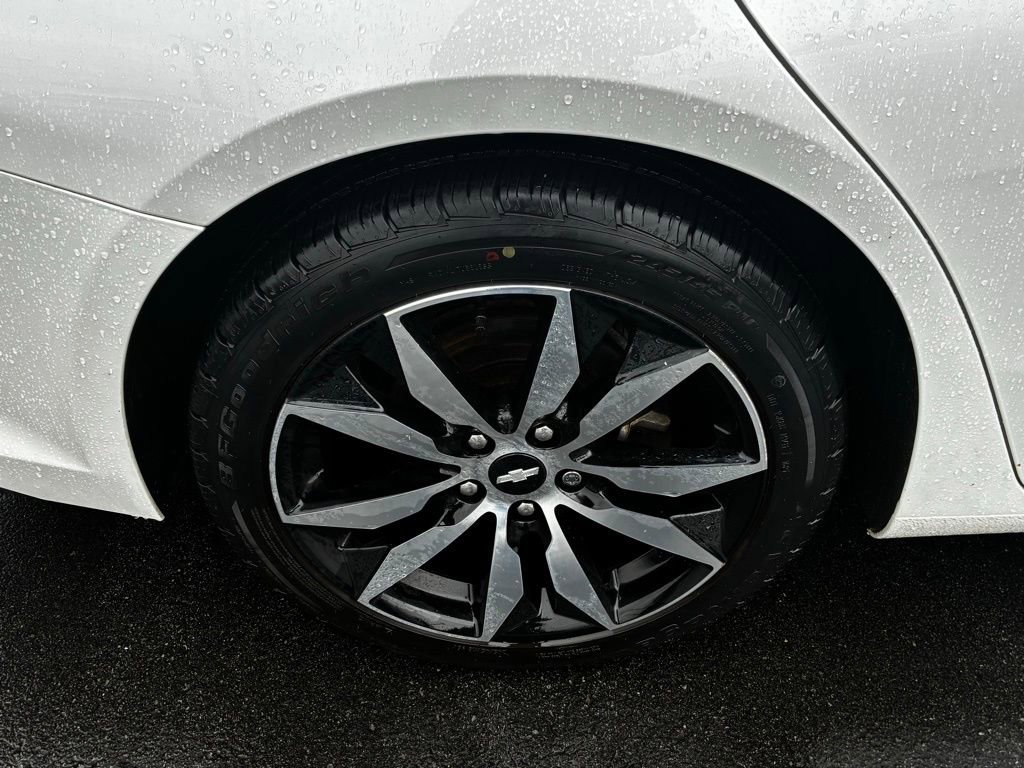Used 2017 Chevrolet Malibu LT w/ Leather Package image 16