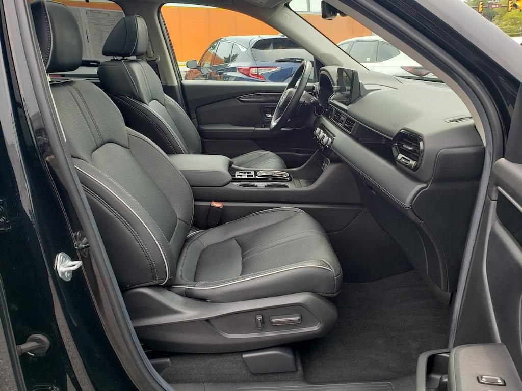 Used 2025 Honda Pilot Elite image 22