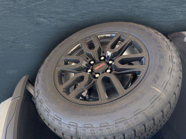 New 2026 GMC Sierra 1500 Elevation image 4