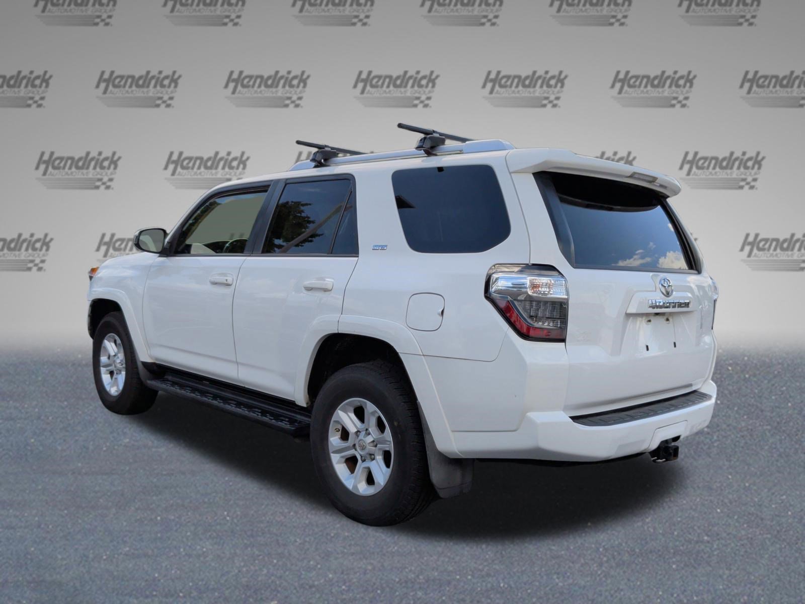 Used 2015 Toyota 4Runner SR5 AWD/4WD image 9