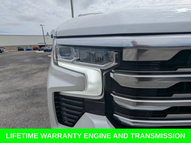 Used 2023 Chevrolet Silverado 1500 High Country w/ High Country Premium Package AWD/4WD image 11