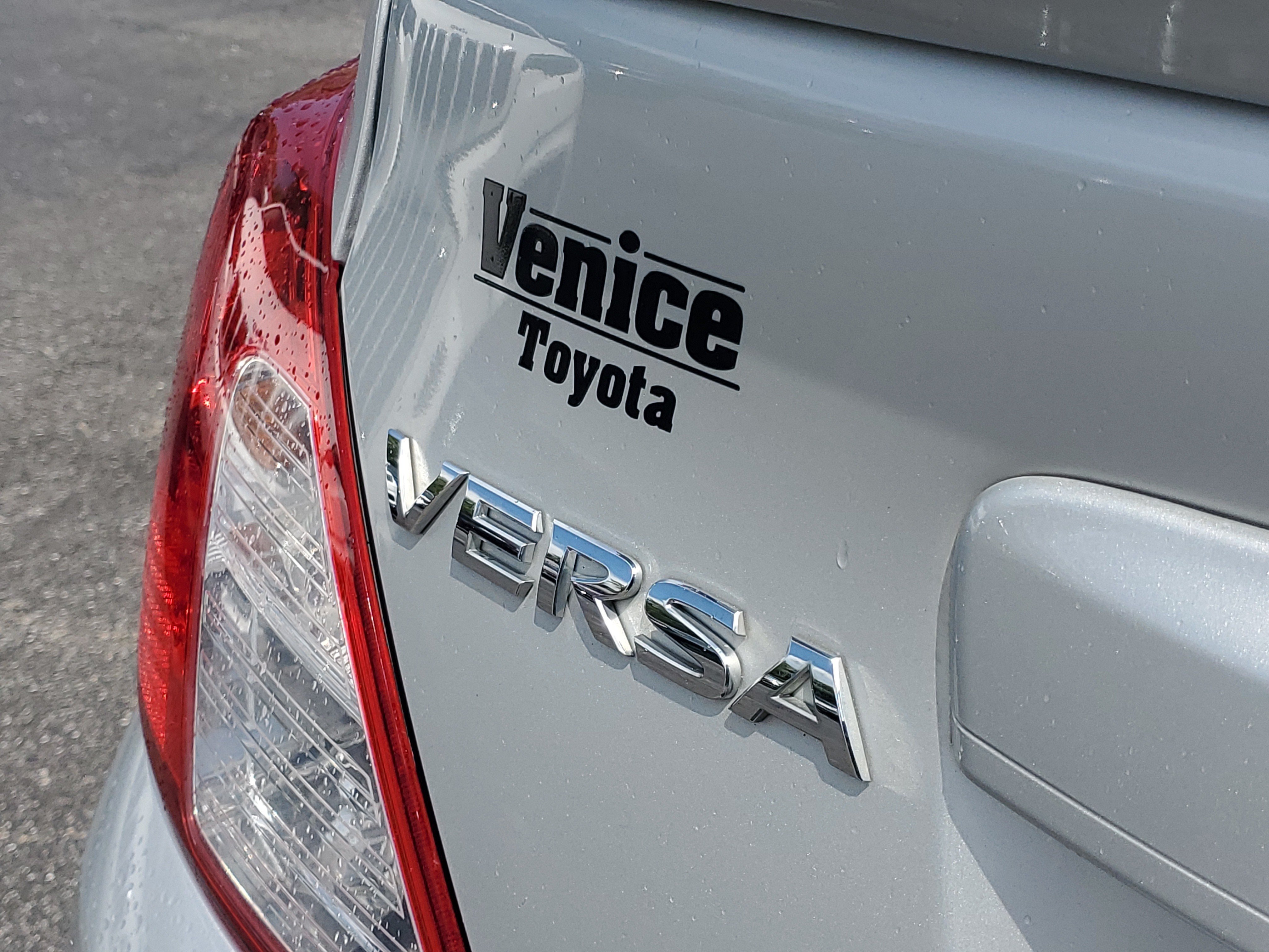 Used 2016 Nissan Versa S Plus FWD image 11