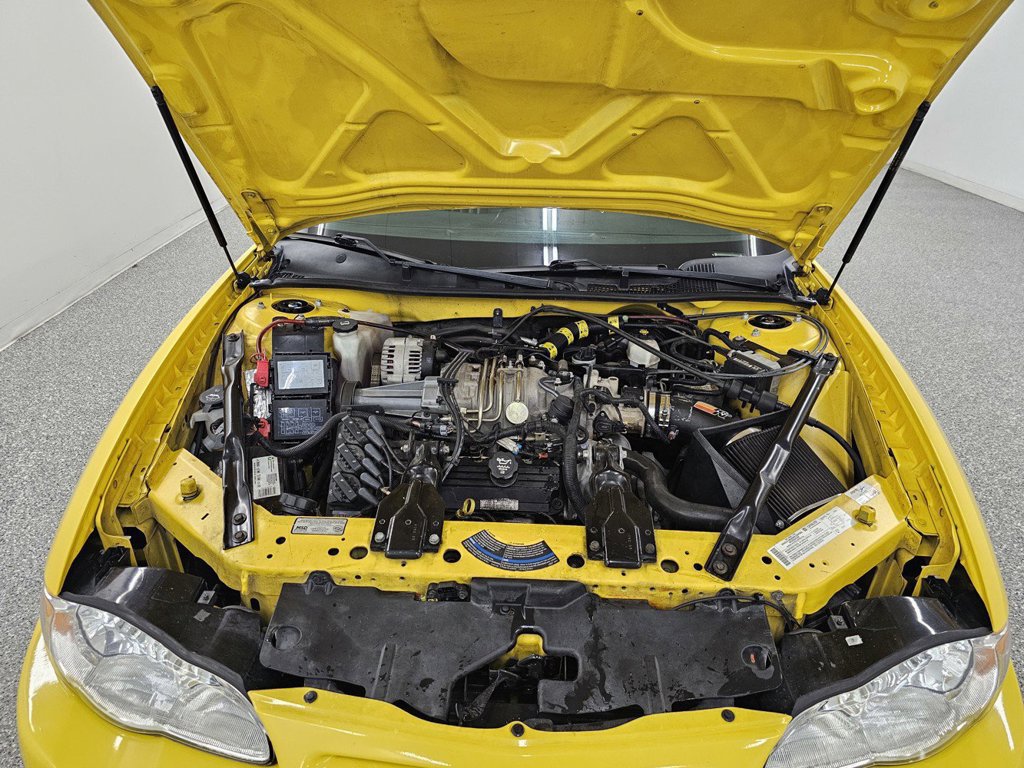 Used 2004 Chevrolet Monte Carlo SS w/ Preferred Equipment Group FWD image 11