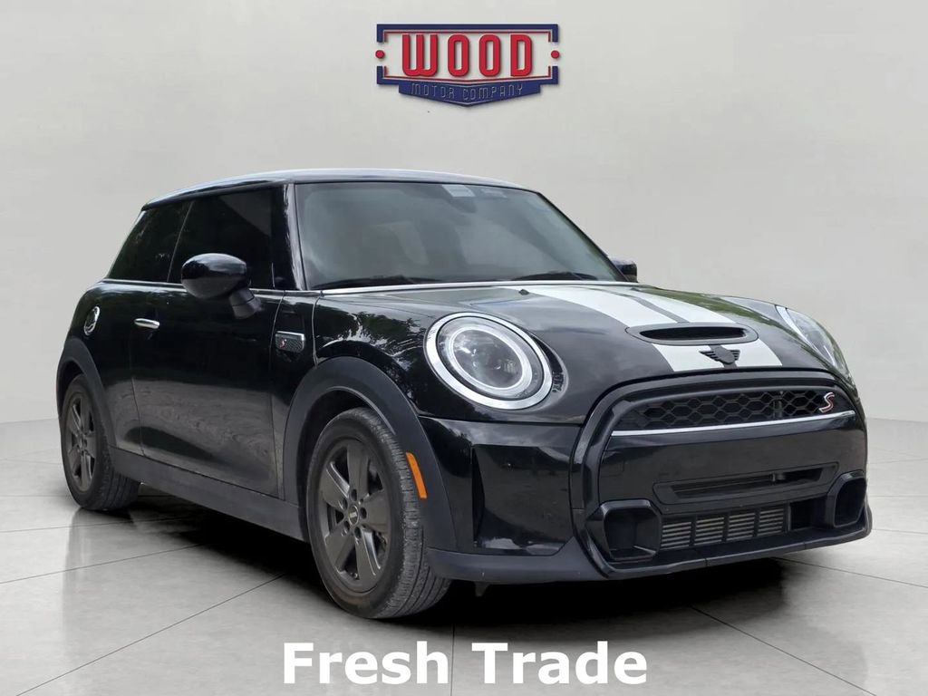 Used 2022 MINI Cooper S image 1
