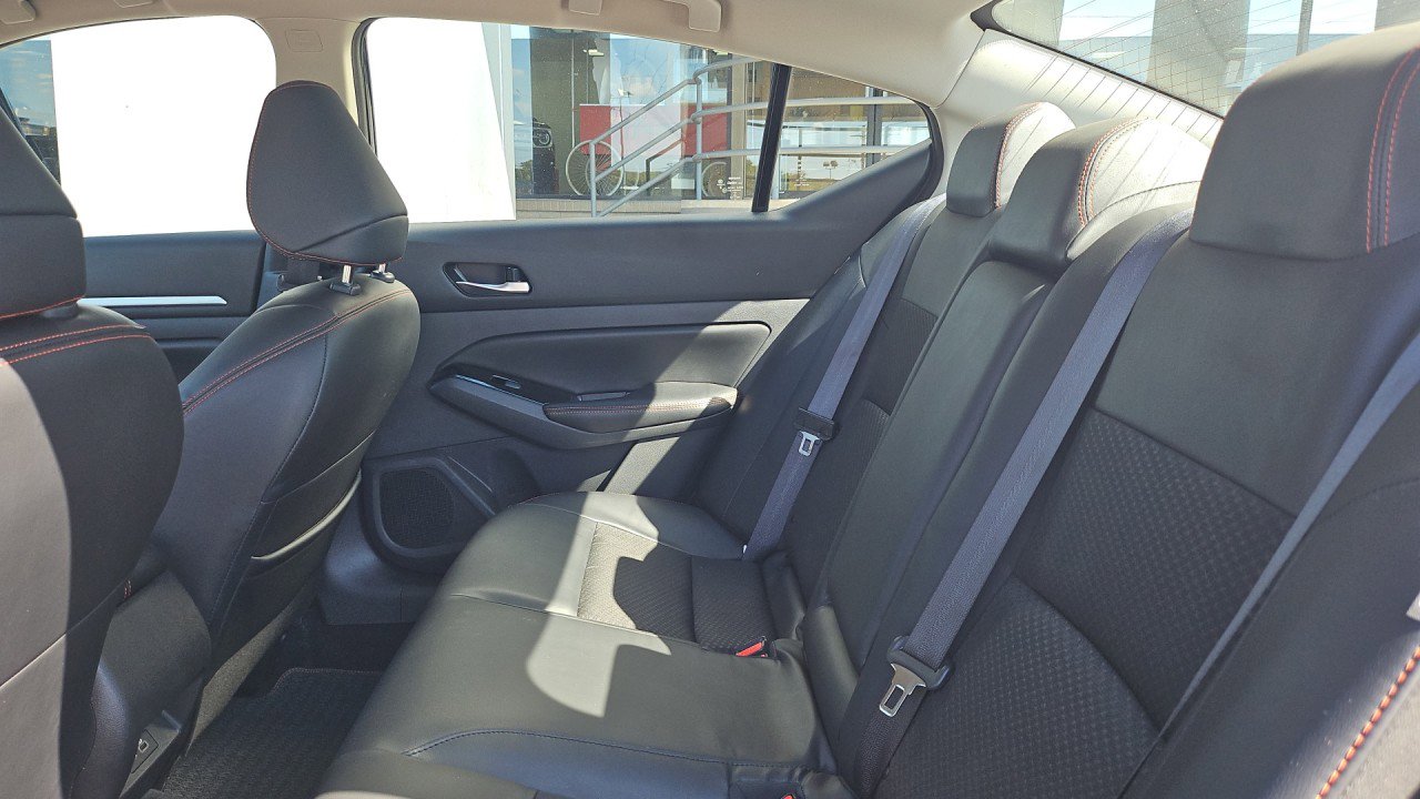 Used 2024 Nissan Altima 2.5 SR image 12