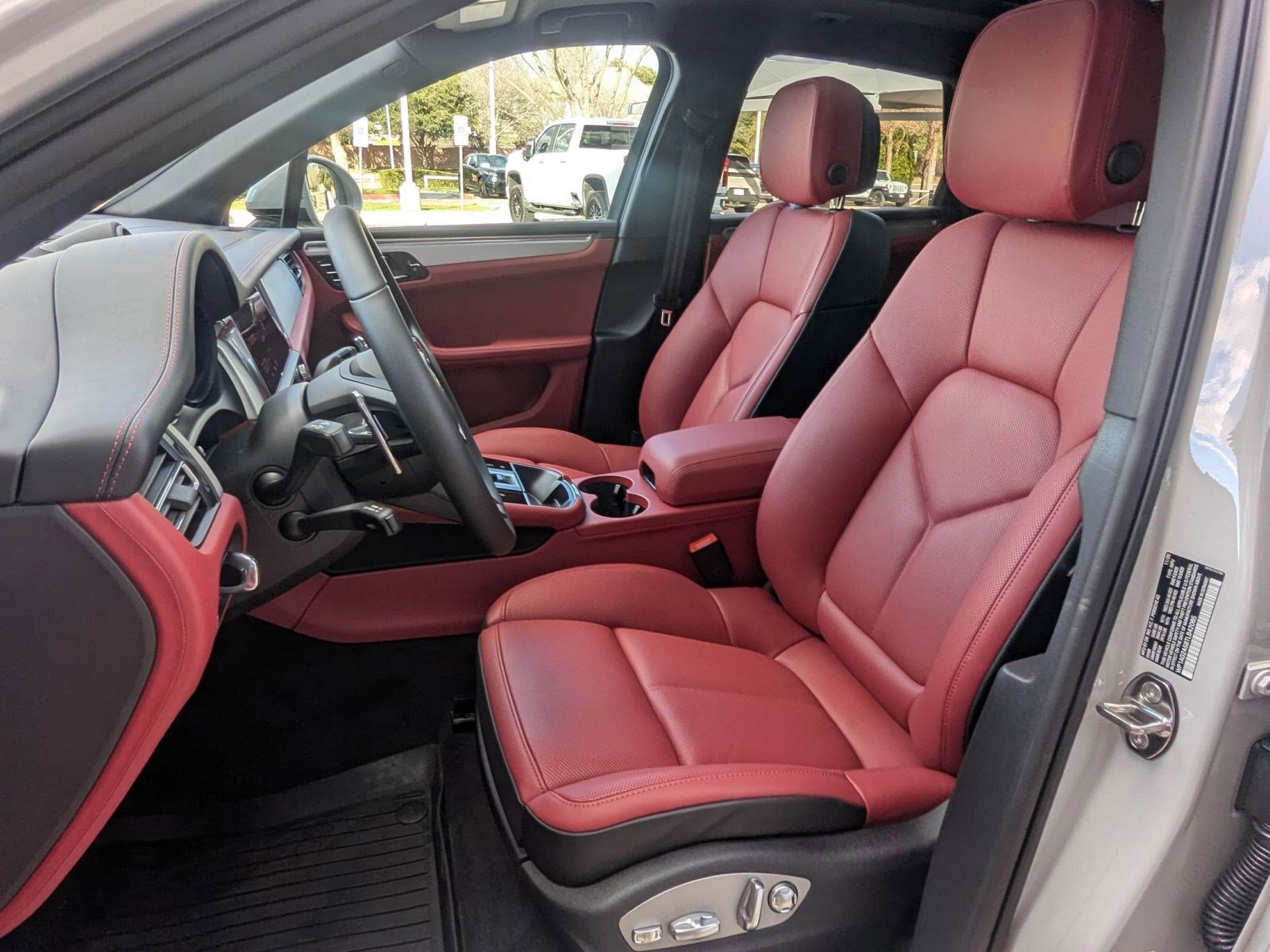 New 2026 Porsche Macan S image 5